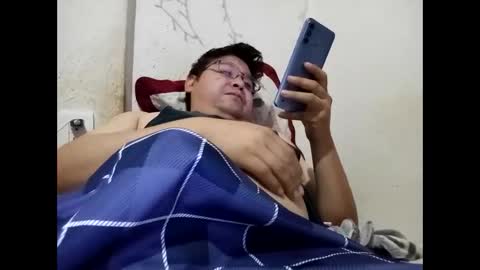 elimposstor online show from December 2025 02:47:02 PM