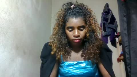 Snapshot of elina981 chatting on June 2026 08:04:01 PM elina981 online show from June 2026 08:04:01 PM