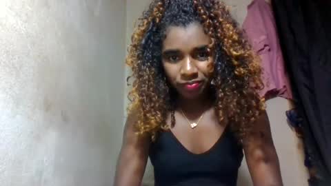 Snapshot of elina981 chatting on July 2026 06:15:01 AM elina981 online show from July 2026 06:15:01 AM
