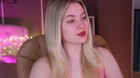 Elina online show from February 2025 01:20:02 AM