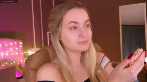 Elina online show from February 2025 01:21:02 AM