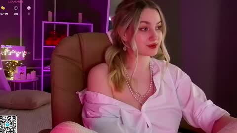 Elina online show from March 2025 05:18:02 AM