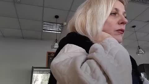 Elina online show from March 2026 01:05:01 PM