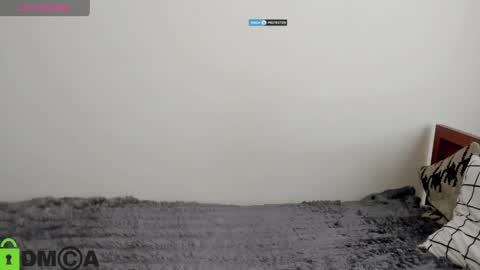 Snapshot of elina_x chatting on May 2026 07:05:01 AM elina_x online show from May 2026 07:05:01 AM