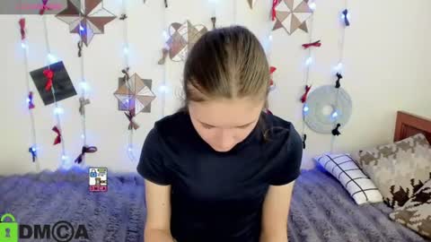 Snapshot of elina_x chatting on June 2026 01:31:01 PM elina_x online show from June 2026 01:31:01 PM