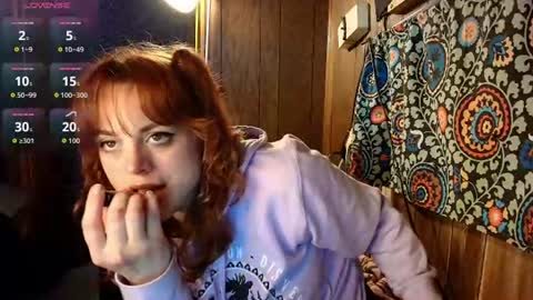 Snapshot of elinalaverins chatting on July 2026 04:25:01 AM Elina online show from July 2026 04:25:01 AM