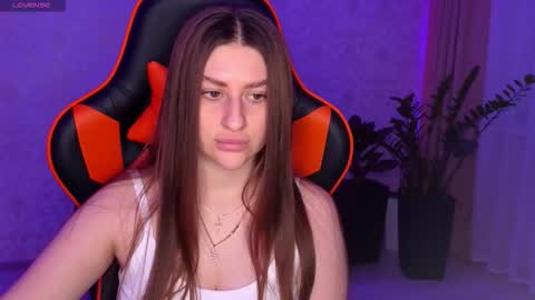 Elina online show from October 2025 08:09:02 PM