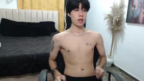 Snapshot of elio_collem chatting on May 2026 02:39:01 AM ELIO online show from May 2026 02:39:01 AM