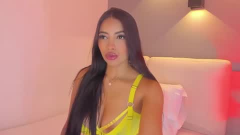 Snapshot of elisa_castrillon chatting on July 2026 08:37:01 PM Elisa online show from July 2026 08:37:01 PM