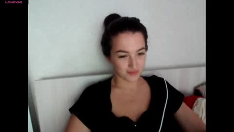 elisa_dove208 online show from September 2025 04:05:01 AM