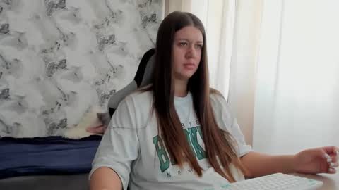 Snapshot of elisa_kollin chatting on May 2026 09:14:01 AM Aletta Oushen online show from May 2026 09:14:01 AM