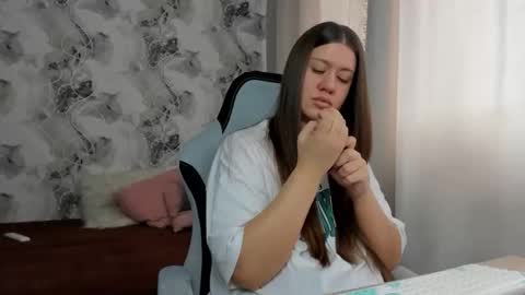 Snapshot of elisa_kollin chatting on May 2026 10:23:02 AM Aletta Oushen online show from May 2026 10:23:02 AM