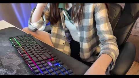 Snapshot of elisa_north chatting on January 2025 07:43:01 AM Elisa North online show from January 2025 07:43:01 AM