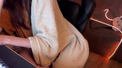 Snapshot of elisa_north chatting on February 2025 06:11:02 AM Elisa North online show from February 2025 06:11:02 AM