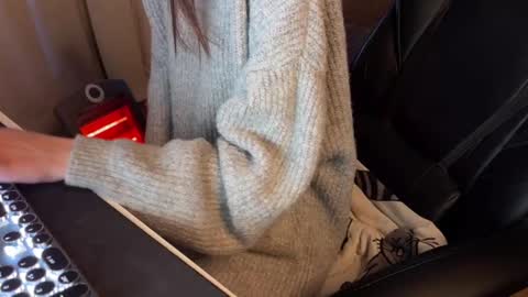 Snapshot of elisa_north chatting on March 2025 05:25:01 PM Elisa North online show from March 2025 05:25:01 PM