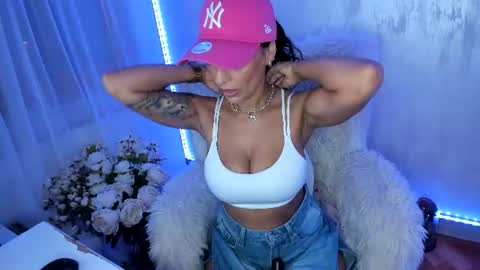 Snapshot of elisabaxter chatting on July 2026 01:52:01 AM Maria online show from July 2026 01:52:01 AM