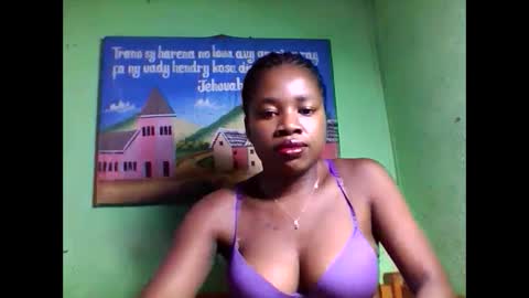 Snapshot of elisabeth2525 chatting on February 2025 02:28:02 AM elisabeth2525 online show from February 2025 02:28:02 AM