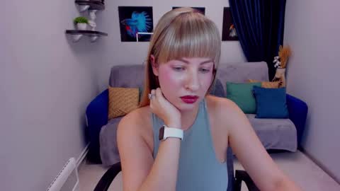 Snapshot of elisabethmills chatting on December 2024 08:57:02 PM Elisabeth online show from December 2024 08:57:02 PM