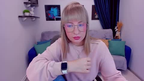 Snapshot of elisabethmills chatting on January 2025 12:20:01 PM Elisabeth online show from January 2025 12:20:01 PM