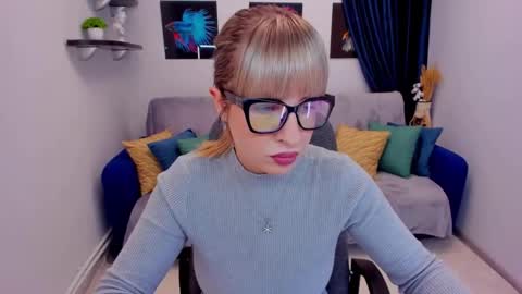 Snapshot of elisabethmills chatting on January 2025 11:28:02 AM Elisabeth online show from January 2025 11:28:02 AM