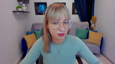 Snapshot of elisabethmills chatting on January 2025 02:42:02 PM Elisabeth online show from January 2025 02:42:02 PM