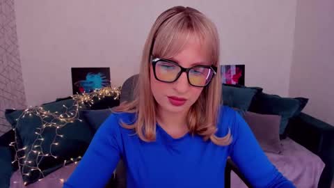 Snapshot of elisabethmills chatting on February 2025 11:43:02 AM Elisabeth online show from February 2025 11:43:02 AM