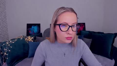 Snapshot of elisabethmills chatting on March 2025 11:51:01 AM Elisabeth online show from March 2025 11:51:01 AM