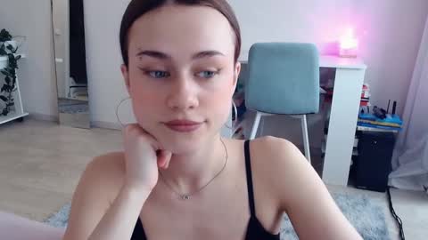 Elis online show from March 2026 07:04:02 AM