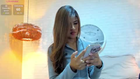 Snapshot of elise_diamond chatting on October 2025 11:34:01 PM Elise diamond online show from October 2025 11:34:01 PM