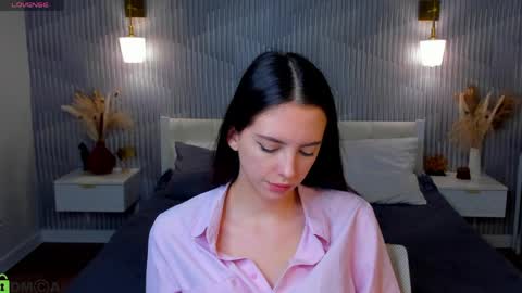 Elise online show from April 2026 01:05:02 AM