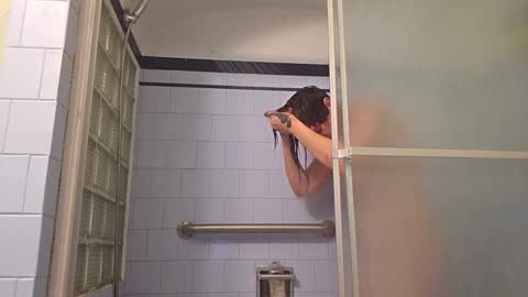 elisehipele online show from September 2025 10:06:01 AM