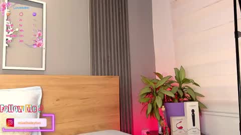 Elise Play Boobs online show from May 2026 04:47:01 PM