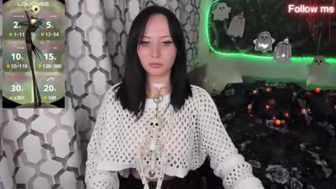 EliseRoyalty online show from October 2025 12:04:02 PM