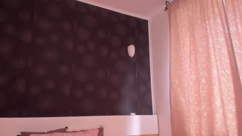 Elly online show from November 2025 08:08:02 AM