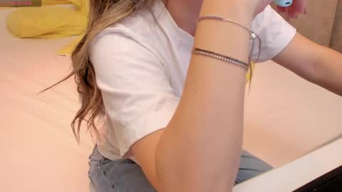 Snapshot of elisetyler89 chatting on May 2026 08:05:02 PM Elly online show from May 2026 08:05:02 PM