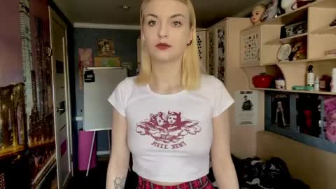 Kate online show from May 2026 10:11:02 AM