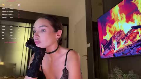 Nina online show from October 2025 05:14:01 PM