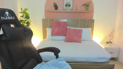 E L I S S A online show from December 2024 02:24:01 AM