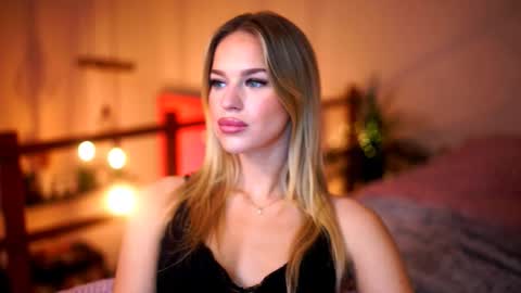 Sunflower  online show from November 2025 05:25:01 PM