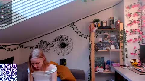 Snapshot of eliteeros chatting on June 2026 02:30:01 PM EliteEros online show from June 2026 02:30:01 PM