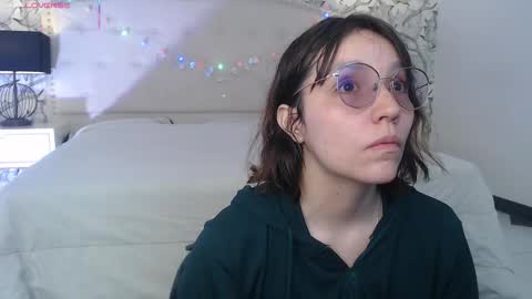 Eliza online show from December 2025 07:20:02 PM