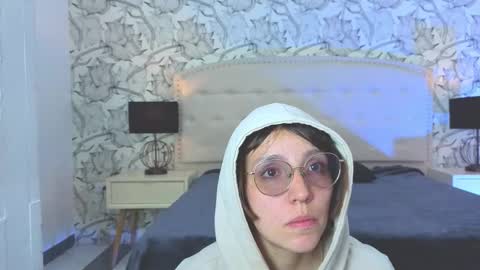 Eliza online show from March 2026 07:20:01 PM