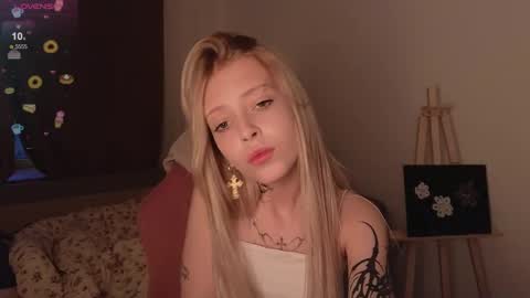 Elizabeth online show from November 2025 01:22:01 PM