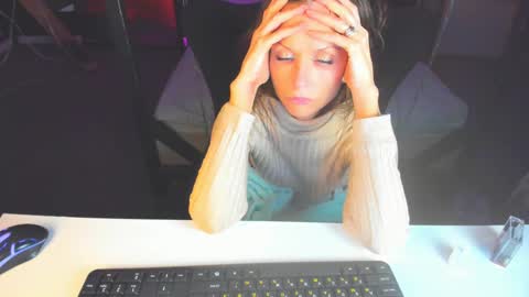 Elizabethangel online show from March 2025 02:40:01 PM