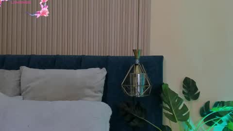 Snapshot of elizabeth_20_ chatting on October 2025 07:05:02 PM elizabeth online show from October 2025 07:05:02 PM