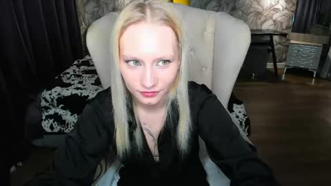 elizabeth_adamss online show from May 2026 12:27:02 AM