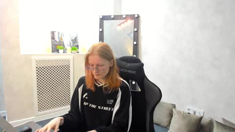 Elizabeth online show from January 2025 08:22:01 AM