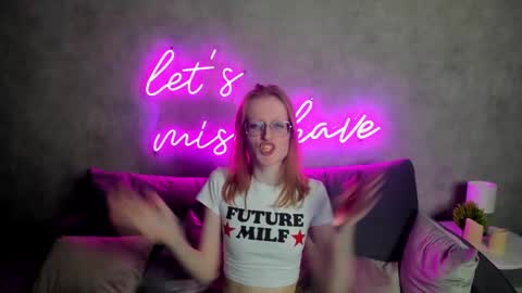 Elizabeth online show from February 2025 02:13:02 PM