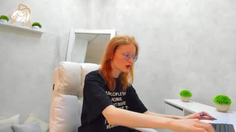 Elizabeth online show from March 2025 08:15:01 AM