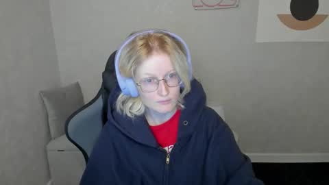 Elizabeth online show from September 2025 12:22:02 AM